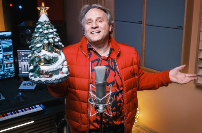 Zpěvák všem přeje veselé Vánoce (foto: se souhlasem Gabriela Grillottiho)